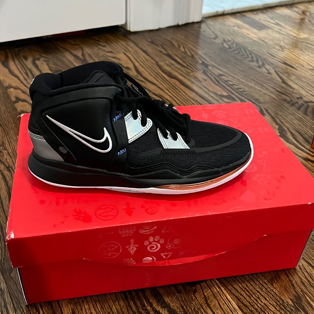 Brand New Kyrie Infinity Sneakers Size 5